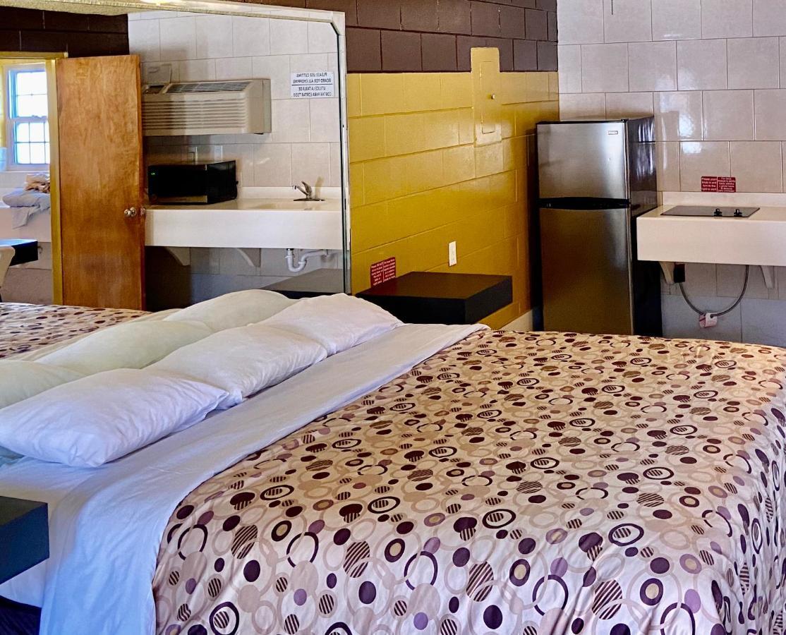 Savannah Inn And Suites Savannah Port Area Esterno foto
