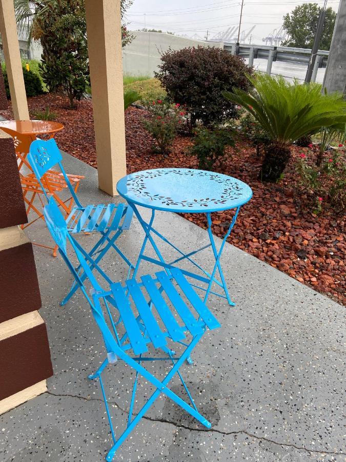 Savannah Inn And Suites Savannah Port Area Esterno foto