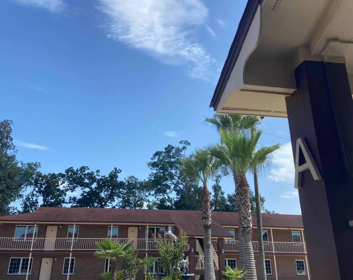 Savannah Inn And Suites Savannah Port Area Esterno foto