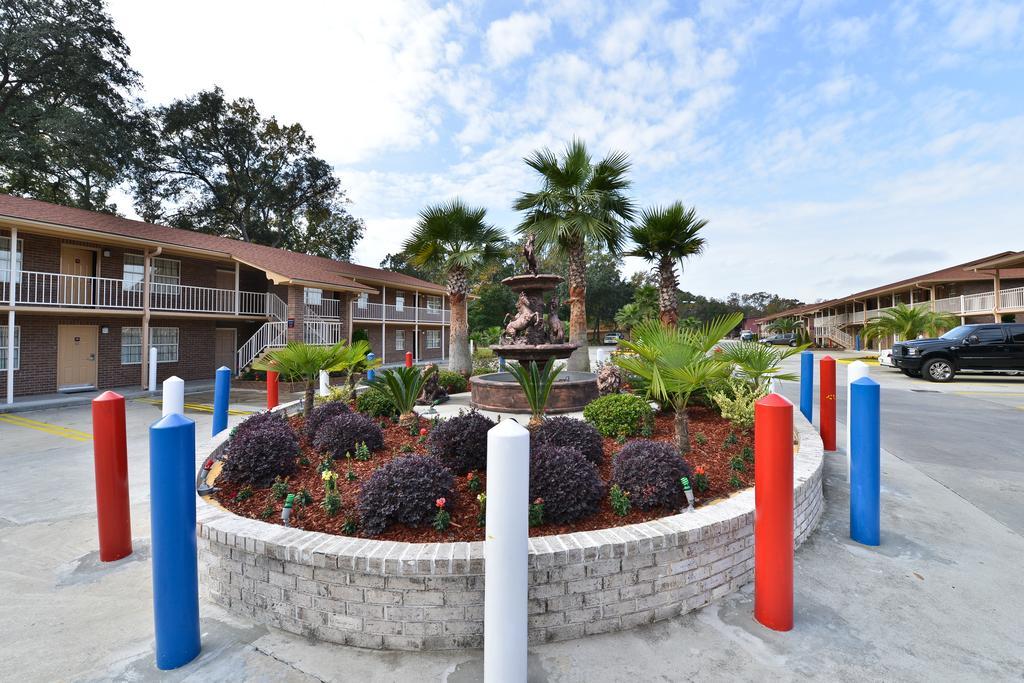 Savannah Inn And Suites Savannah Port Area Esterno foto