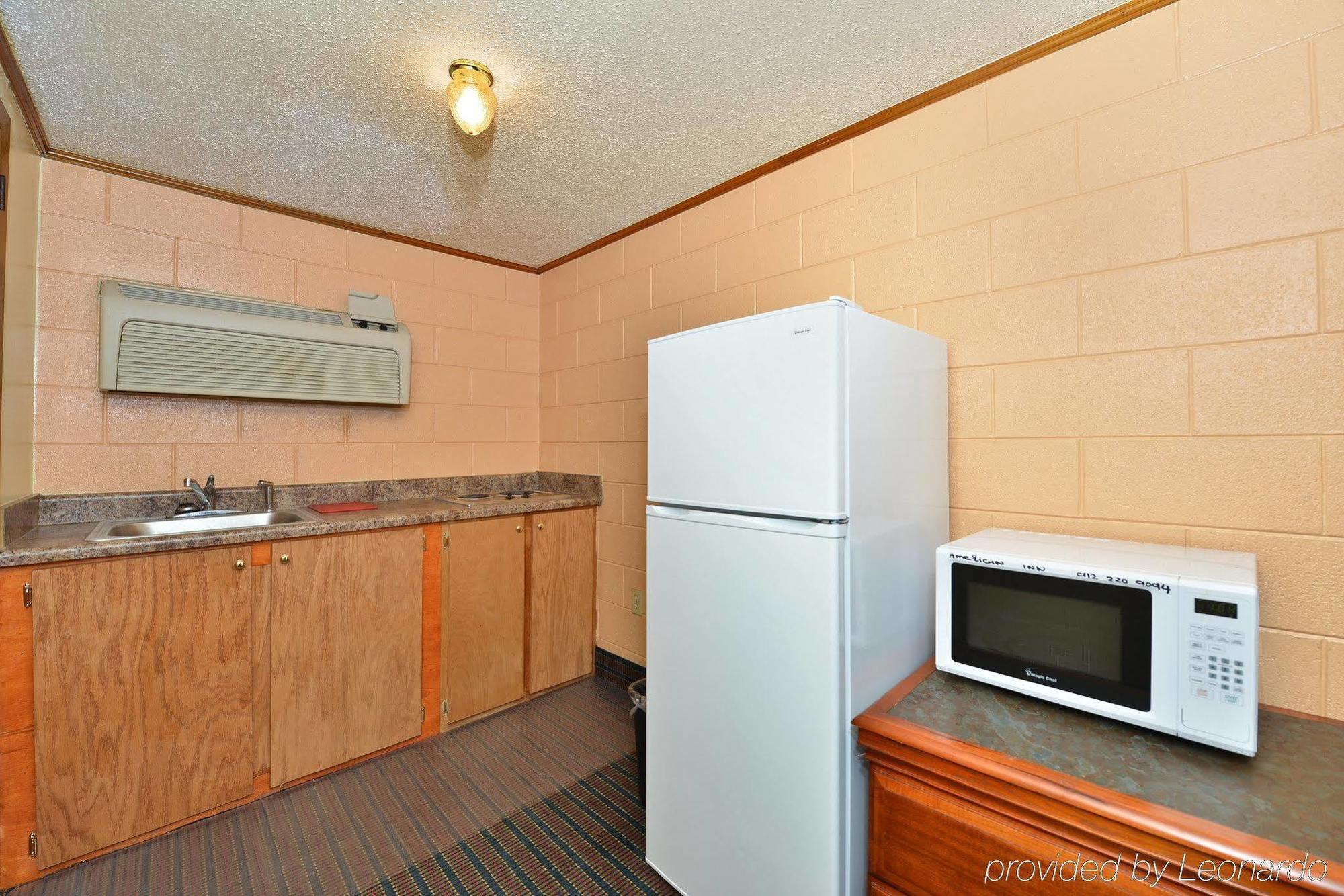 Savannah Inn And Suites Savannah Port Area Esterno foto